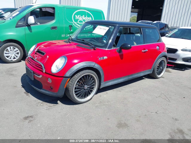 2006 MINI COOPER HARDTOP WMWRE33526TN26135 Photo 1
