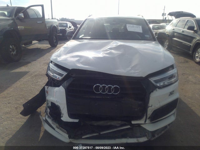 WA1HCCFSXJR017688 Audi Q3 Premium Plus
