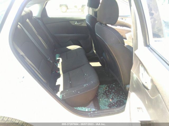 3KPF24ADXME308500 KIA Forte Lxs