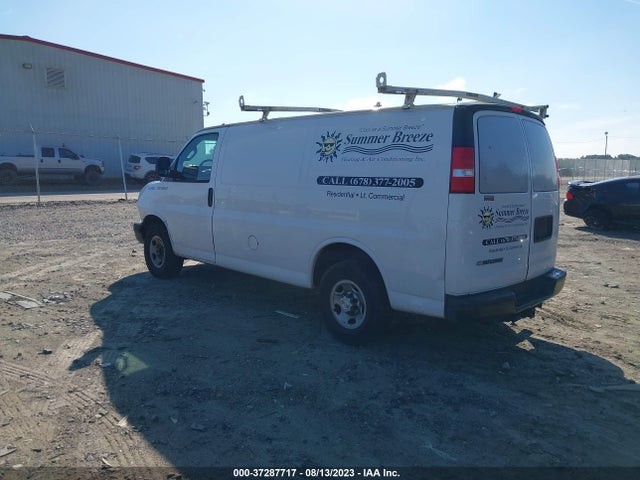 Chevrolet EXPRESS CARGO VAN 2018 1GCWGAFP0J1338803 Image 3