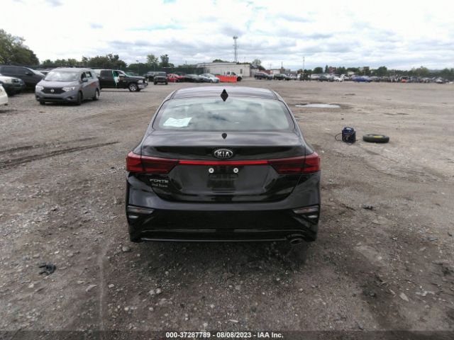 3KPF24AD7ME270658 KIA Forte Lxs