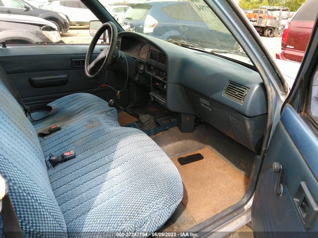 1990 TOYOTA PICKUP 1/2 TON SHT WHEELBASE DLX VIN: JT4RN81P5L5068871
