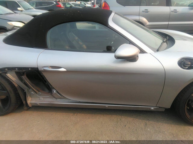 2017 Porsche Boxster, VIN: WP0CA2A81HS221388