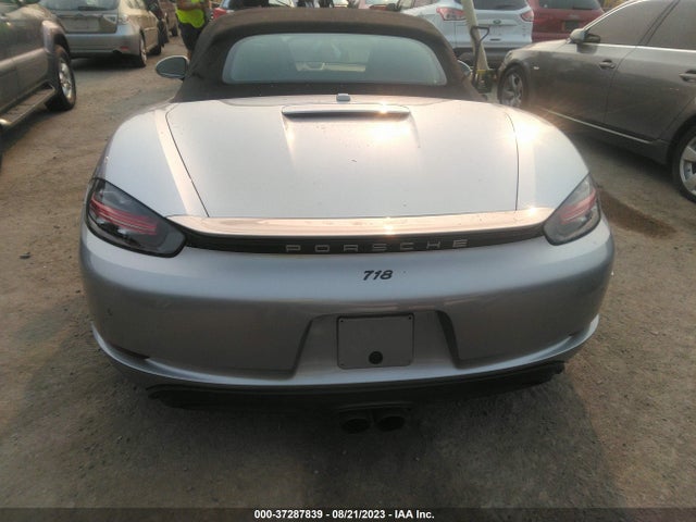 2017 Porsche Boxster, VIN: WP0CA2A81HS221388
