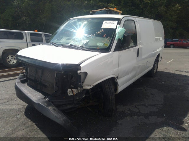 Chevrolet EXPRESS CARGO VAN 2017 1GCWGAFF3H1132876 Image 2