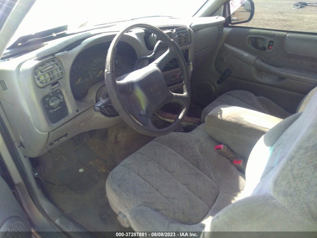2000 GMC SONOMA SLS W/1SR PKG VIN: 1GTCS195XY8267400