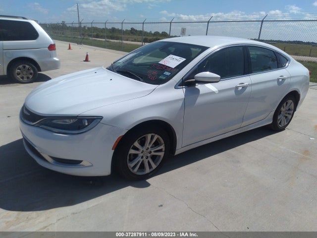 Chrysler 200 Limited 2015 1C3CCCAB6FN687166 Image 2