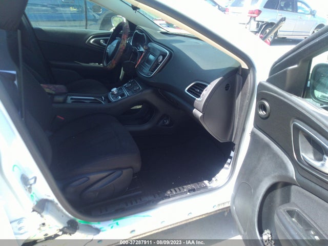 Chrysler 200 Limited 2015 1C3CCCAB6FN687166 Image 5