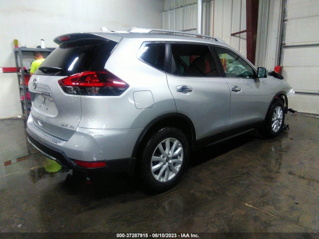 2018 NISSAN ROGUE SV VIN: 5N1AT2MV5JC840235