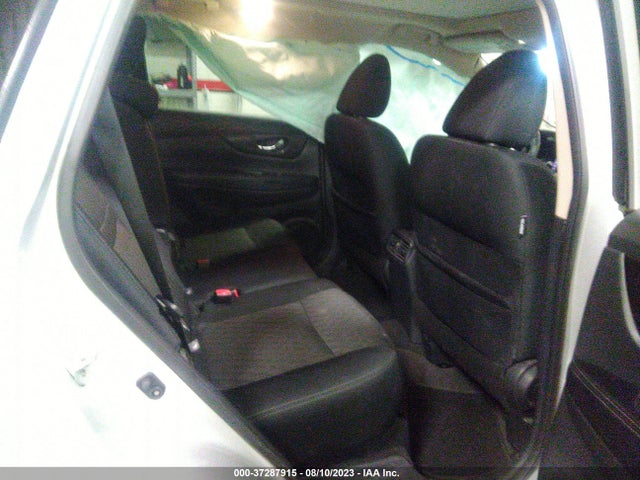 2018 NISSAN ROGUE SV VIN: 5N1AT2MV5JC840235