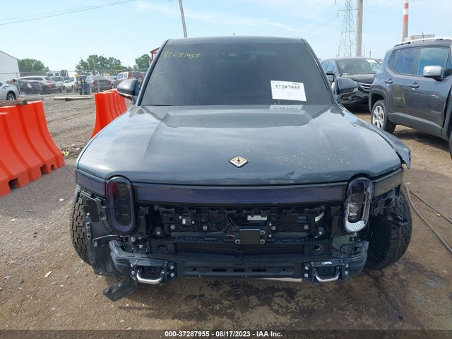 2022 RIVIAN R1T ADVENTURE PACKAGE VIN: 7FCTGAAA0NN010943
