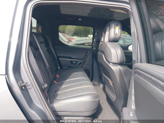 2022 RIVIAN R1T ADVENTURE PACKAGE VIN: 7FCTGAAA0NN010943
