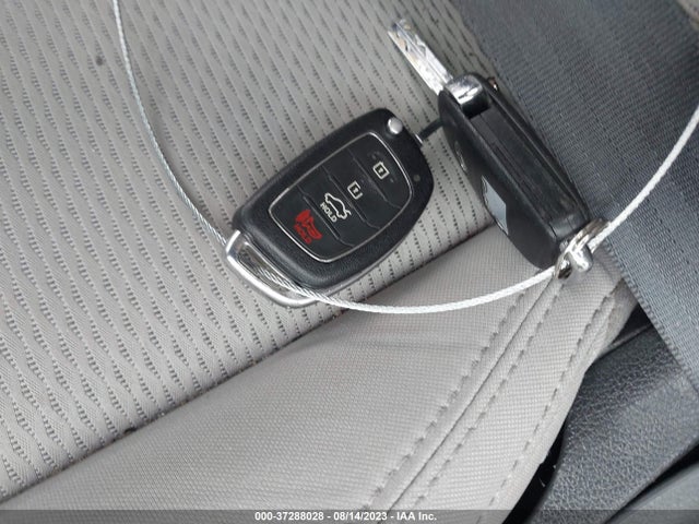 2016 HYUNDAI SONATA SE VIN: 5NPE24AF6GH349557