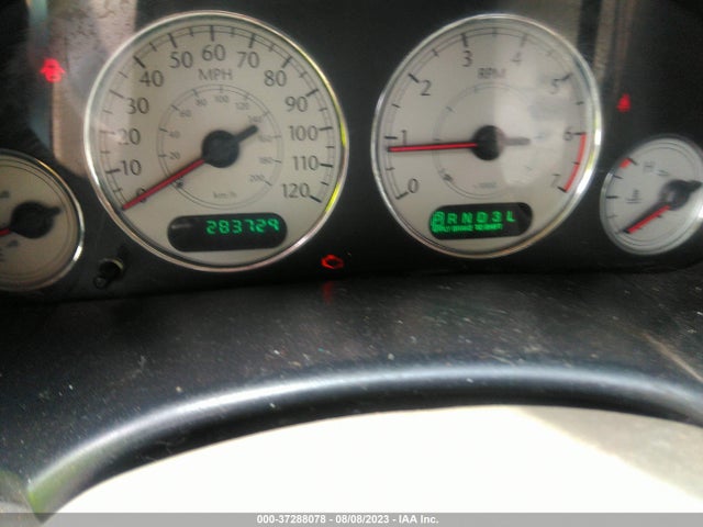 2005 CHRYSLER TOWN & COUNTRY LIMITED VIN: 2C8GP64L75R284286
