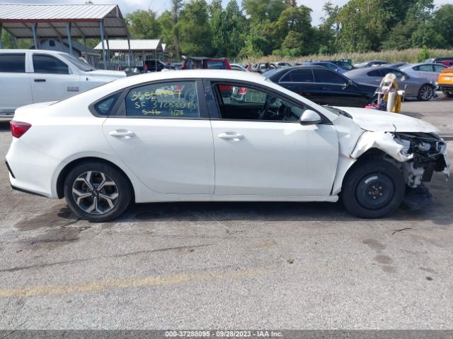 3KPF24AD9KE121486 KIA Forte Lxs