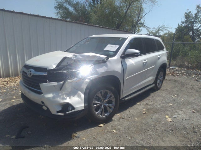 Toyota Highlander Le 2016 5TDZKRFH4GS182747 Image 2
