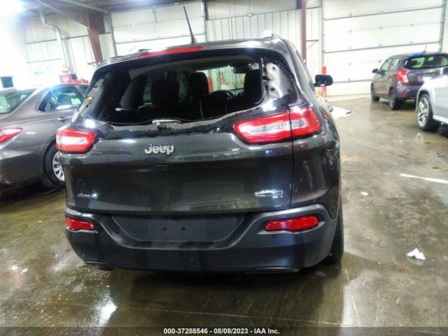 1C4PJMCB7HW647567 Jeep Cherokee Latitude