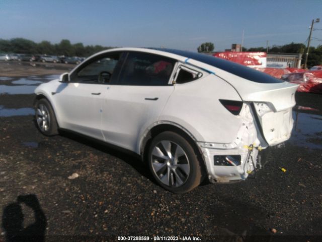 7SAYGDEE6NA009532 Tesla Model Y Long Range