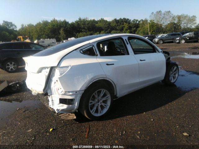 7SAYGDEE6NA009532 Tesla Model Y Long Range