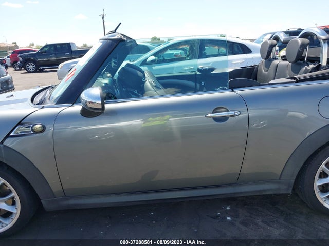 2009 MINI COOPER CONVERTIBLE S VIN: WMWMS33559TG88075