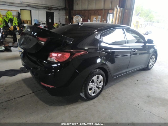 2016 HYUNDAI ELANTRA SE VIN: 5NPDH4AE9GH759870