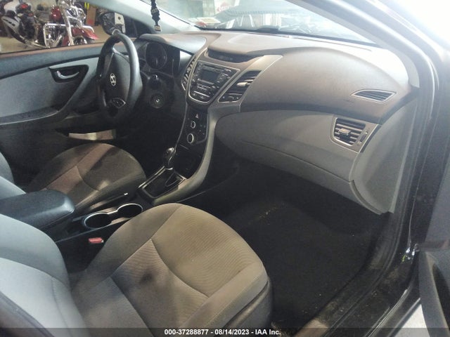 2016 HYUNDAI ELANTRA SE VIN: 5NPDH4AE9GH759870