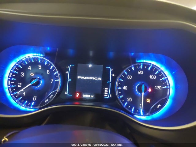 2C4RC1DG1HR553124 Chrysler Pacifica Touring