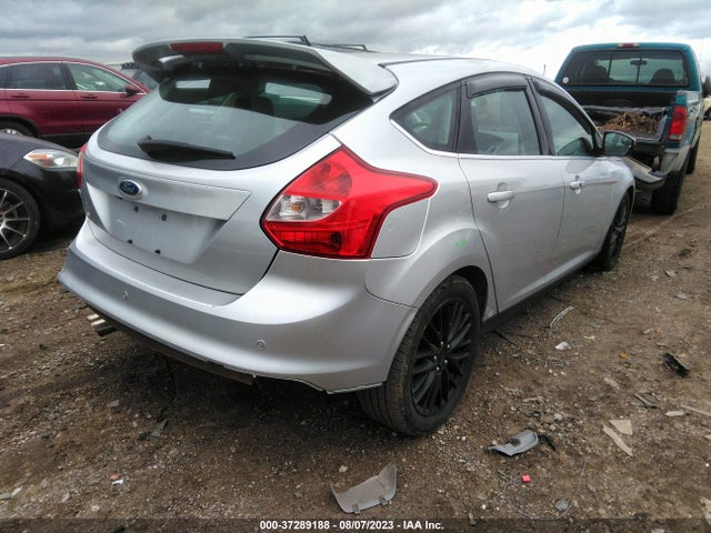 2014 FORD FOCUS TITANIUM VIN: 1FADP3N20EL401617