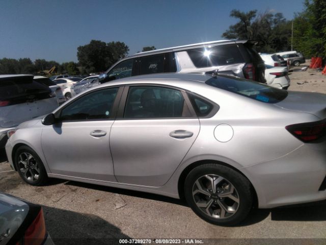 3KPF24AD0ME318341 KIA Forte Lxs