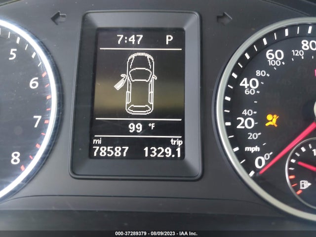 WVGAV7AX4HK051569 Volkswagen TIGUAN