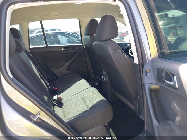 WVGAV7AX4HK051569 Volkswagen TIGUAN