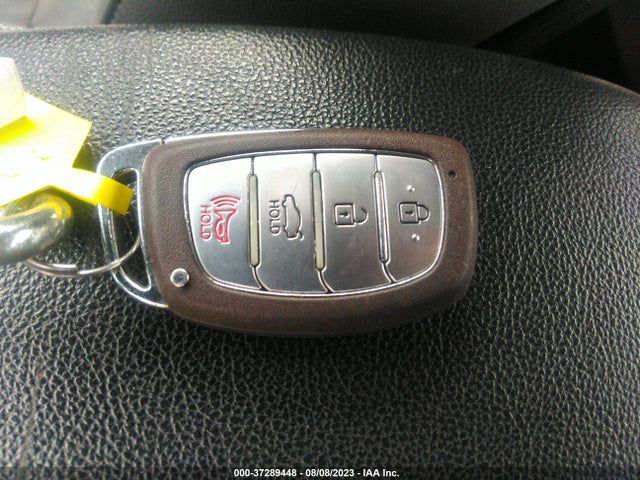 Hyundai Elantra Limited 2015 5NPDH4AE6FH630001 Image 11