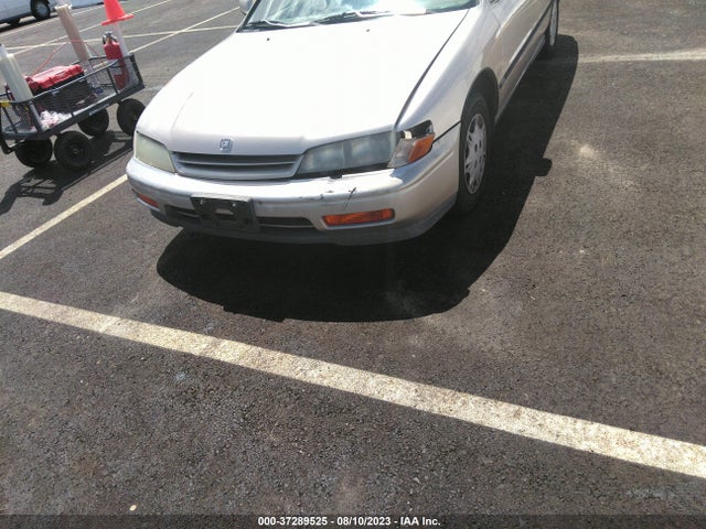 1995 HONDA ACCORD LX/EX VIN: 1HGCD5637SA136365