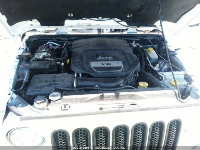 1C4BJWEG7HL672422 Jeep Wrangler Unlimited Sahara