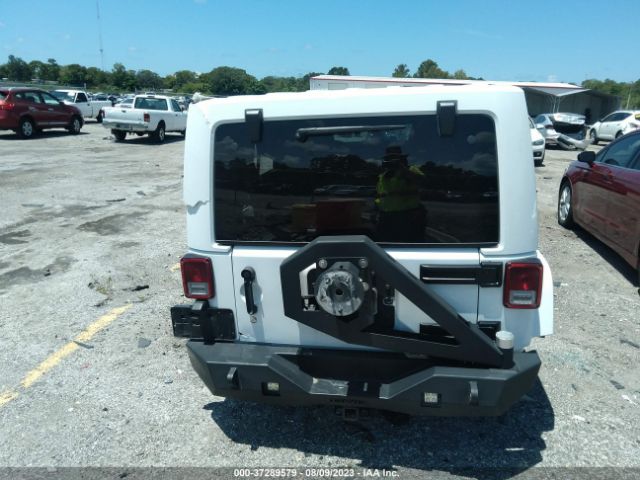 1C4BJWEG7HL672422 Jeep Wrangler Unlimited Sahara