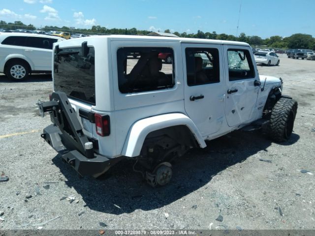 1C4BJWEG7HL672422 Jeep Wrangler Unlimited Sahara
