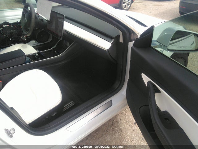 2019 Tesla 3, VIN: 5YJ3E1EA0KF509113
