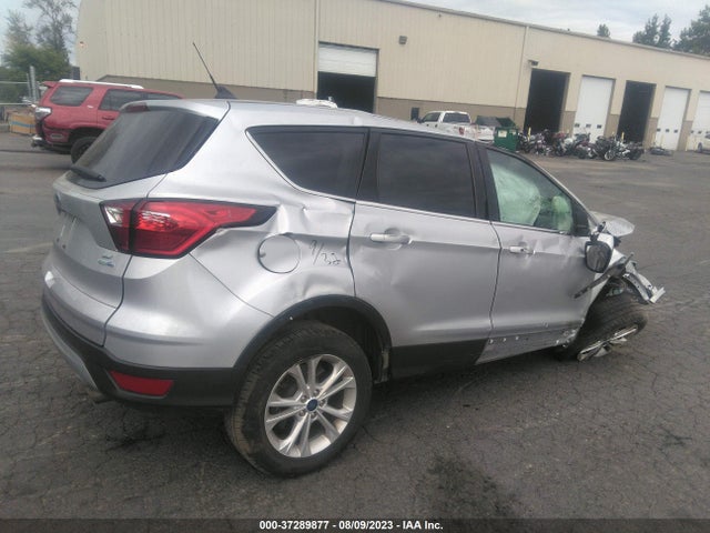 Ford ESCAPE SE 2019 1FMCU9GD9KUC55705 Image 4