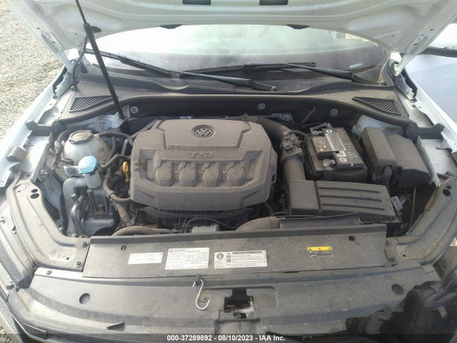 1VWLA7A33KC009933 Volkswagen Passat 2.0t Wolfsburg Edition