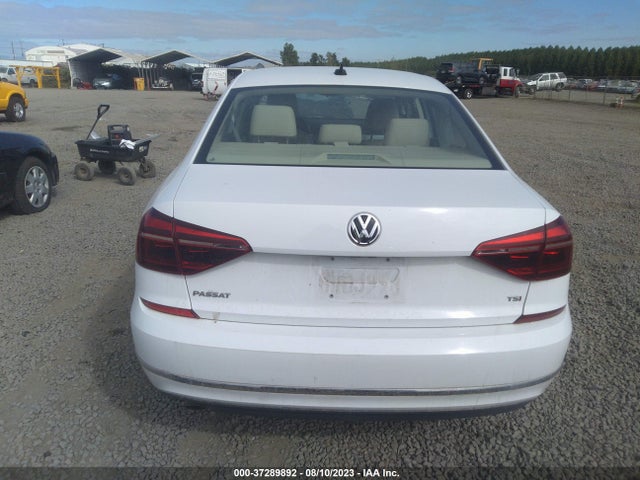 1VWLA7A33KC009933 Volkswagen Passat 2.0t Wolfsburg Edition