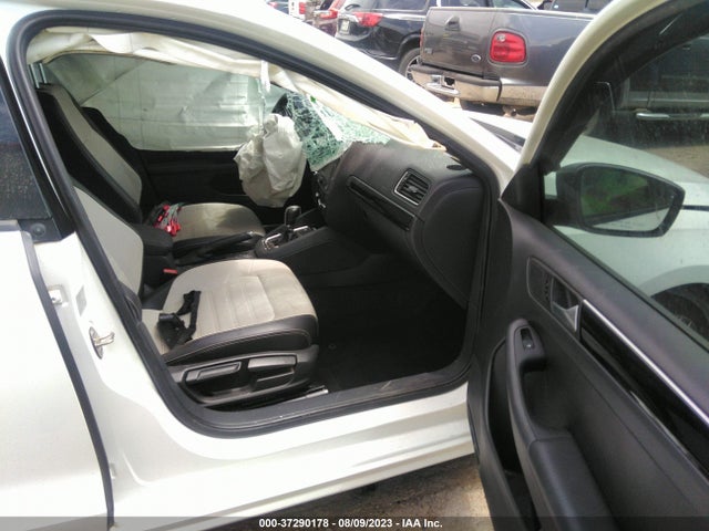 3VWD17AJ9FM417246 Volkswagen Jetta Sedan 1.8t Sport