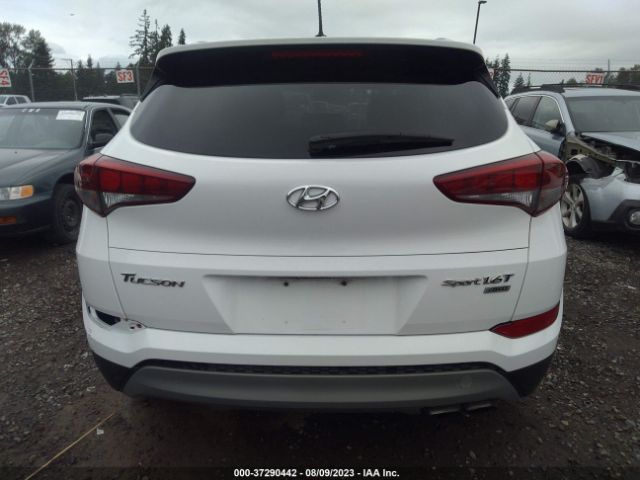 KM8J3CA28HU373462 Hyundai Tucson Sport