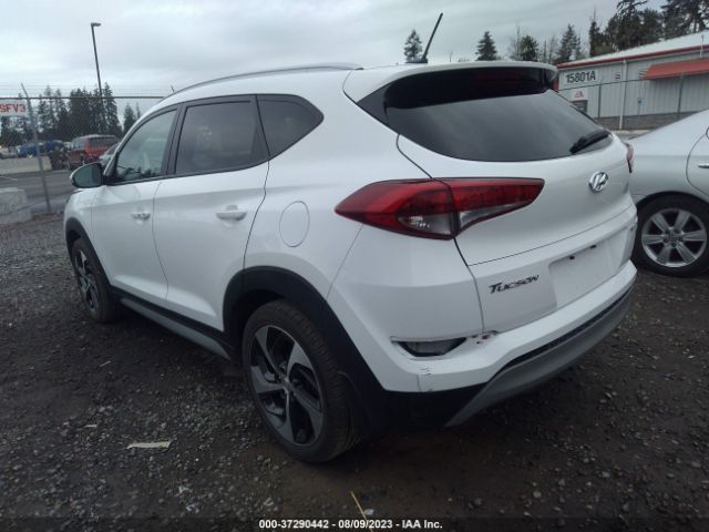 KM8J3CA28HU373462 Hyundai Tucson Sport