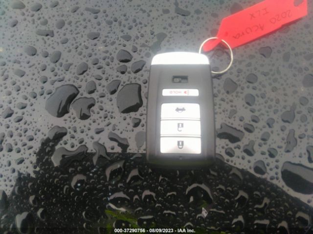 19UDE2F88LA011369 Acura Ilx Pkg