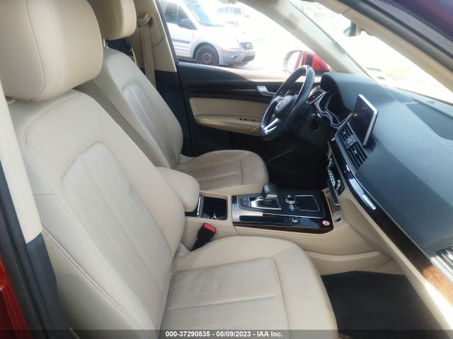 WA1BNAFY3K2088962 Audi Q5 Premium Plus