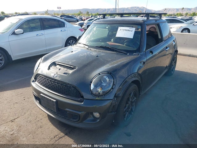 2012 MINI COOPER HARDTOP S VIN: WMWSV3C5XCTY18127