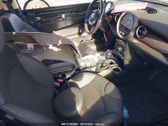 2012 MINI COOPER HARDTOP S VIN: WMWSV3C5XCTY18127