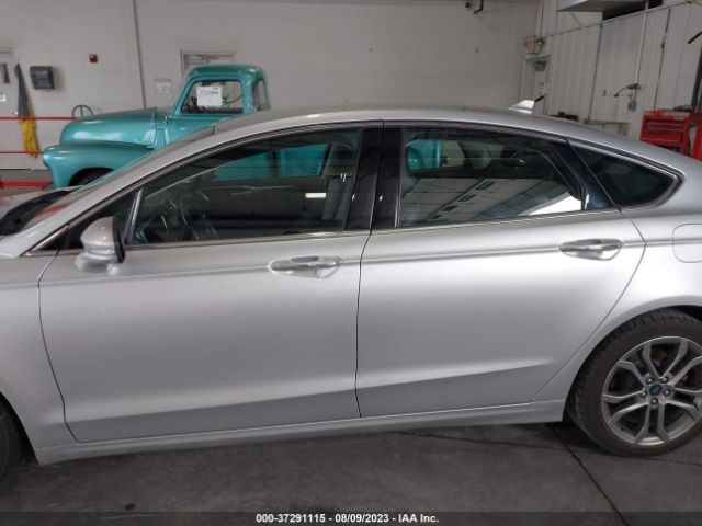3FA6P0CD9KR180883 Ford FUSION SEL