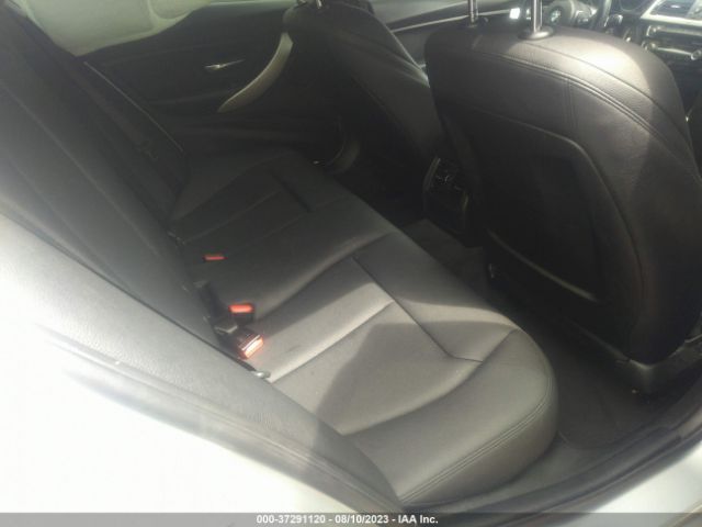 WBA8A9C31HK864045 BMW 3 Series 320i