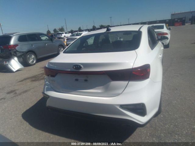 3KPF24AD4ME263344 KIA Forte Lxs